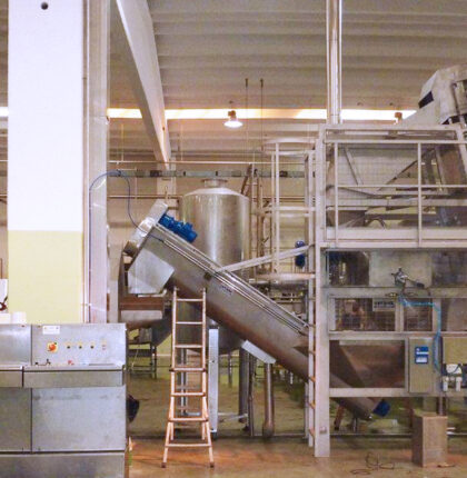 Linea pelatura a vapore di tuberi