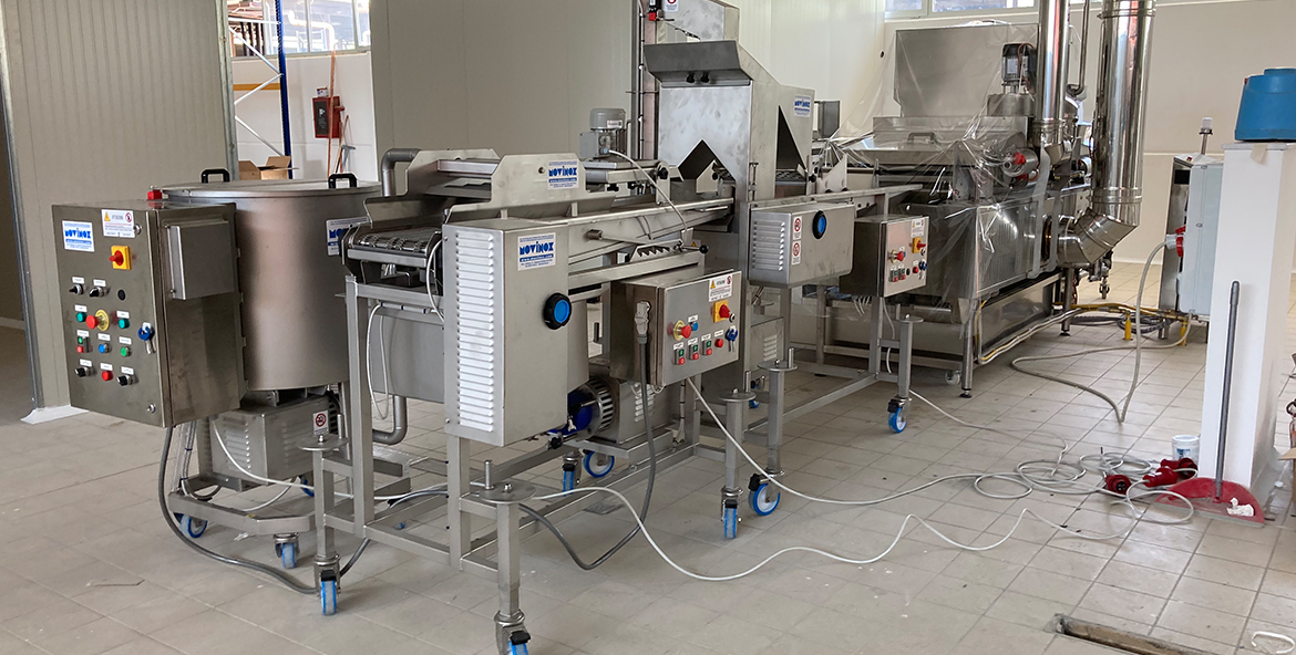 Linea pastellatura e panatura piatti pronti