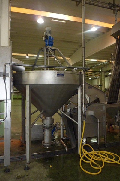 Linea pelatura a vapore di tuberi